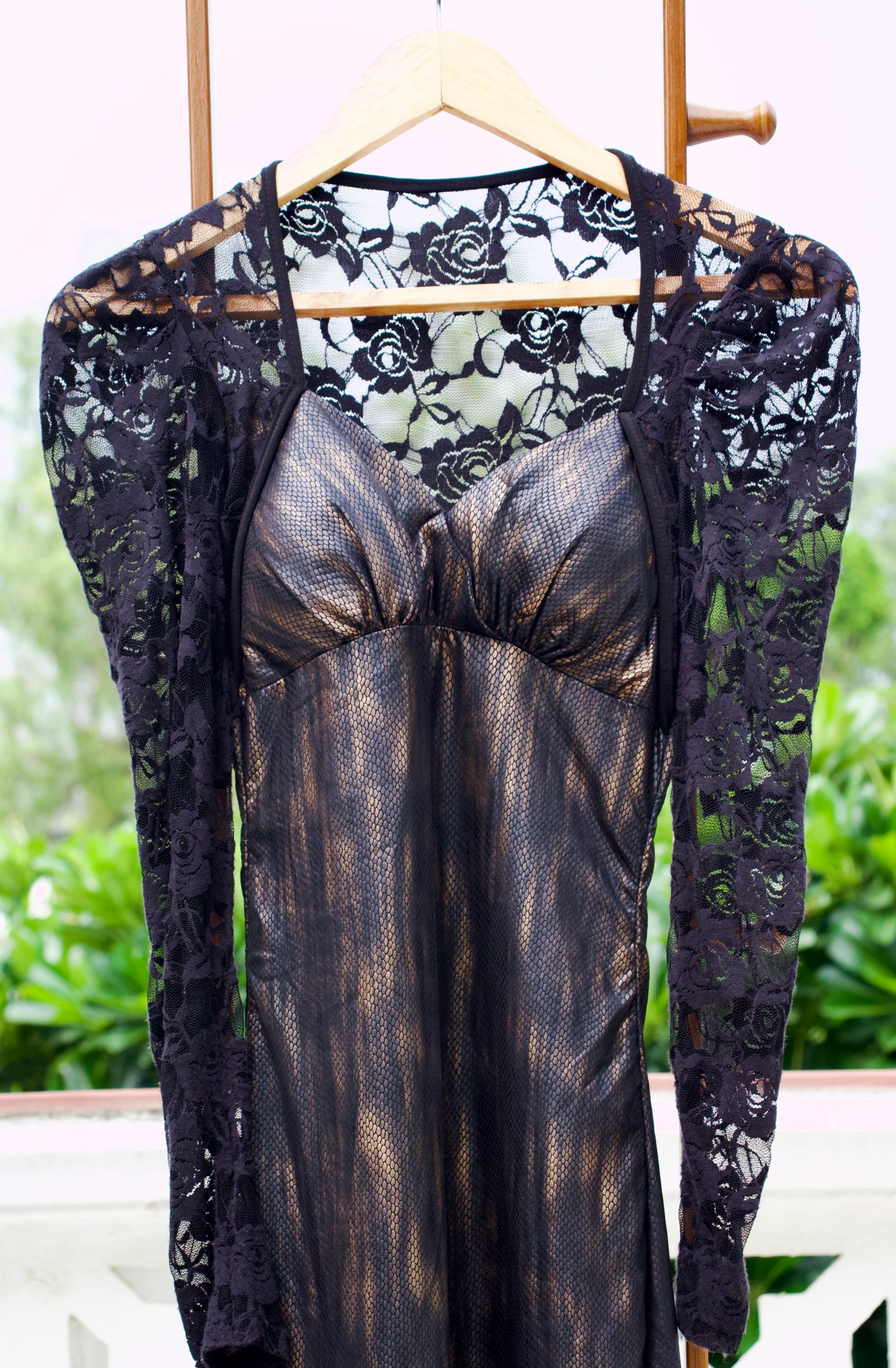 Black Lace &amp; Metallic Sheen Bodycon Dress