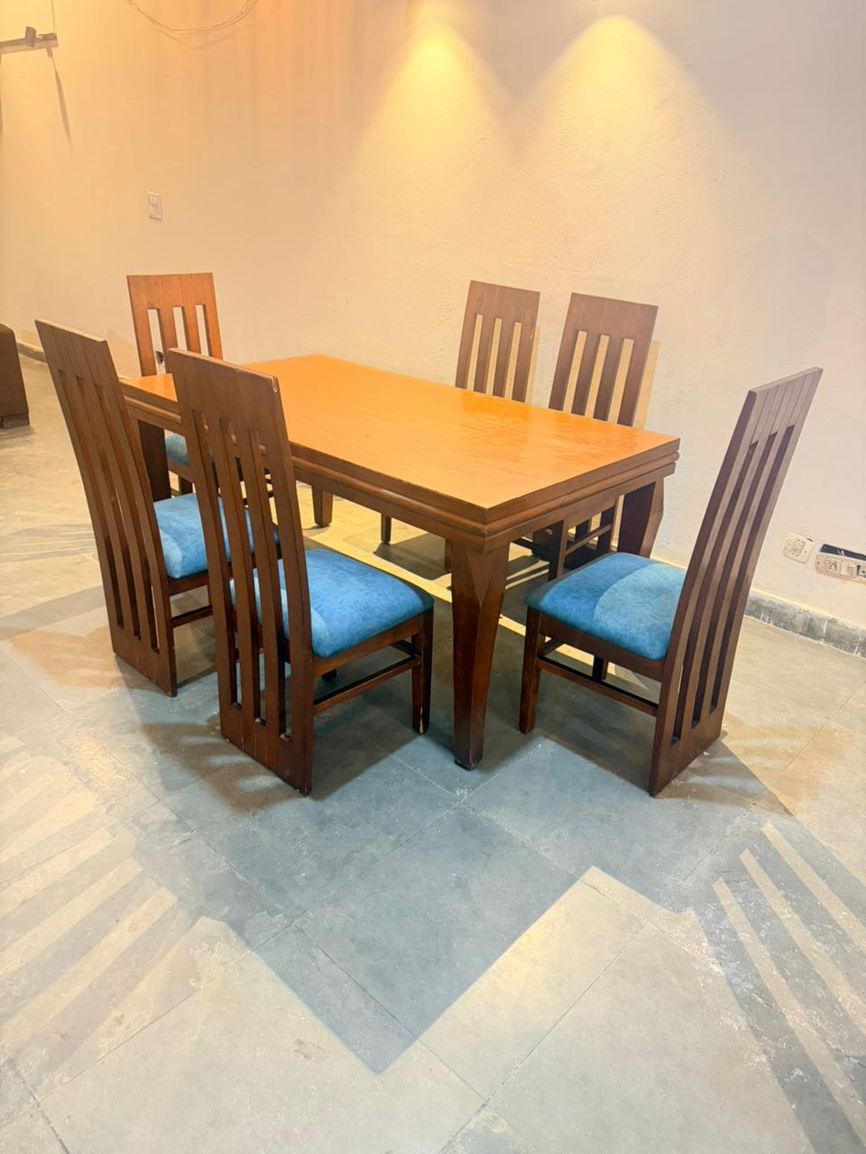 6 seater dining table